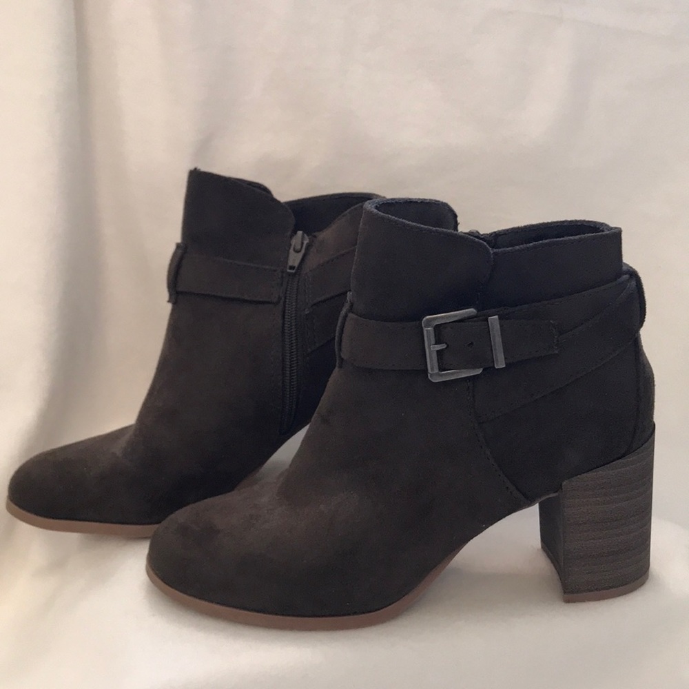 Dark green booties with 3” heel size 7 1/2
